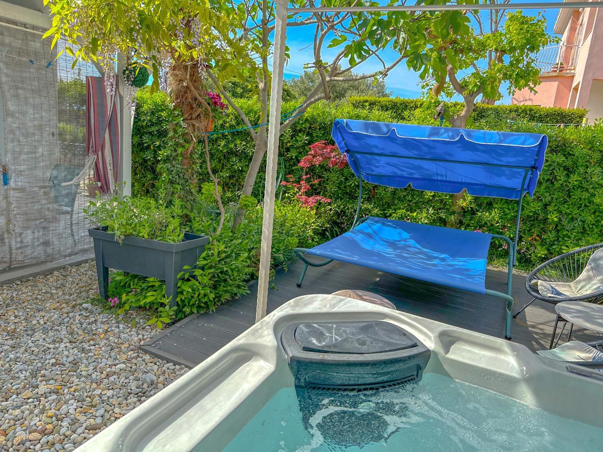 Beachfront House With Private Jacuzzi And Garden Zadar Exterior foto