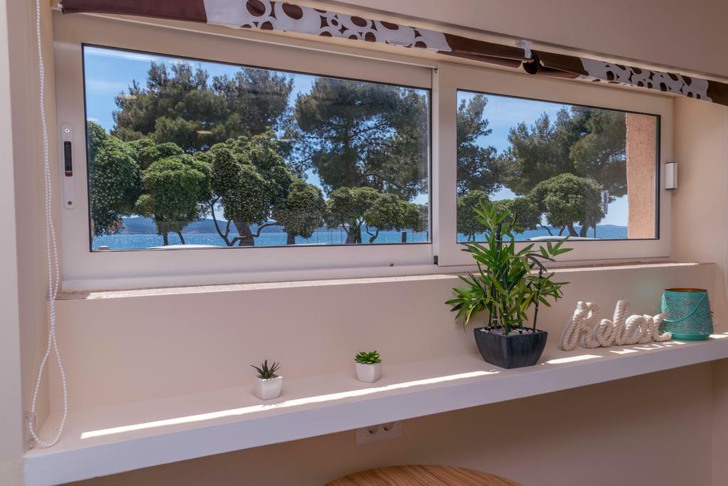Beachfront House With Private Jacuzzi And Garden Zadar Exterior foto